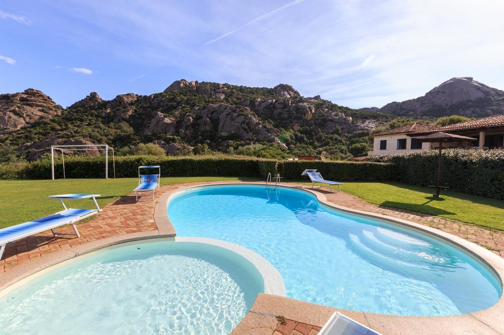 Villa Iris With Pool 巴哈撒丁岛 外观 照片
